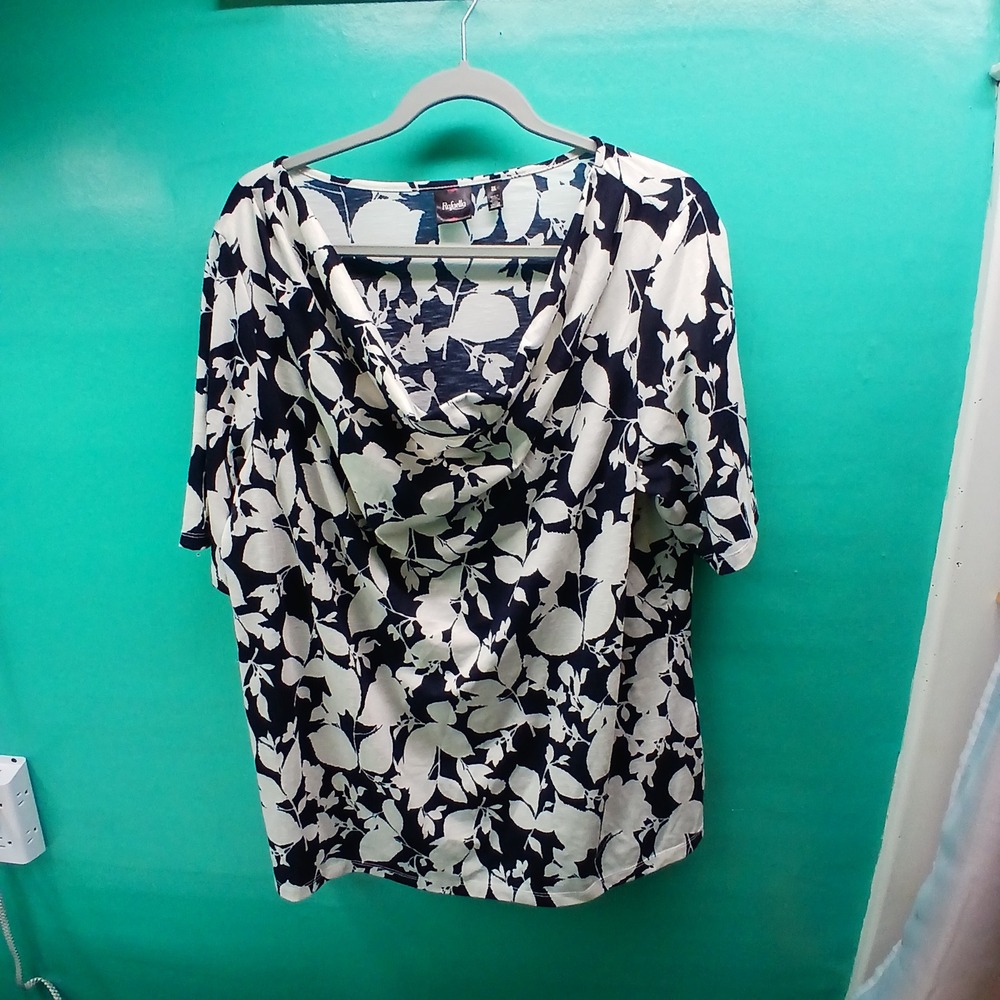 Rafaella Cowl Neck Top 2X Navy White Floral Botanical Short Sleeve Stretch Knit